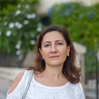 Ev işçisi, Bakı, Nizami metrosu yanı, Bakı, Rübabə 