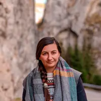 Ev işçisi, Bakı, 28 May küçəsi, Bakı, Rəna 