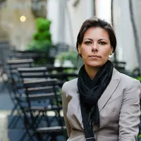 Ev işçisi, Bakı, İstiqlaliyyət küçəsi, Bakı, Cəmilə 